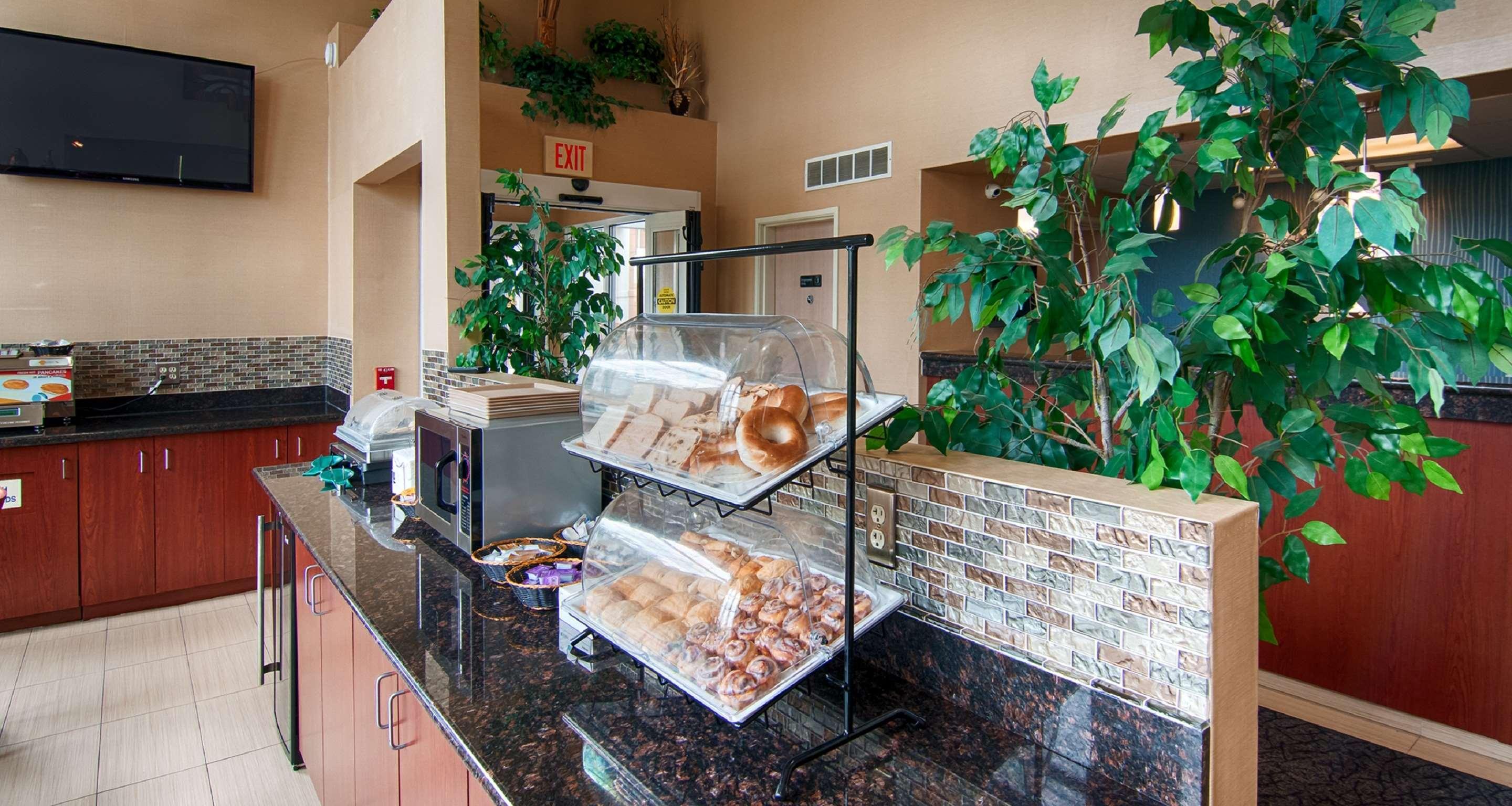 Best Western Airport Inn Moline Esterno foto