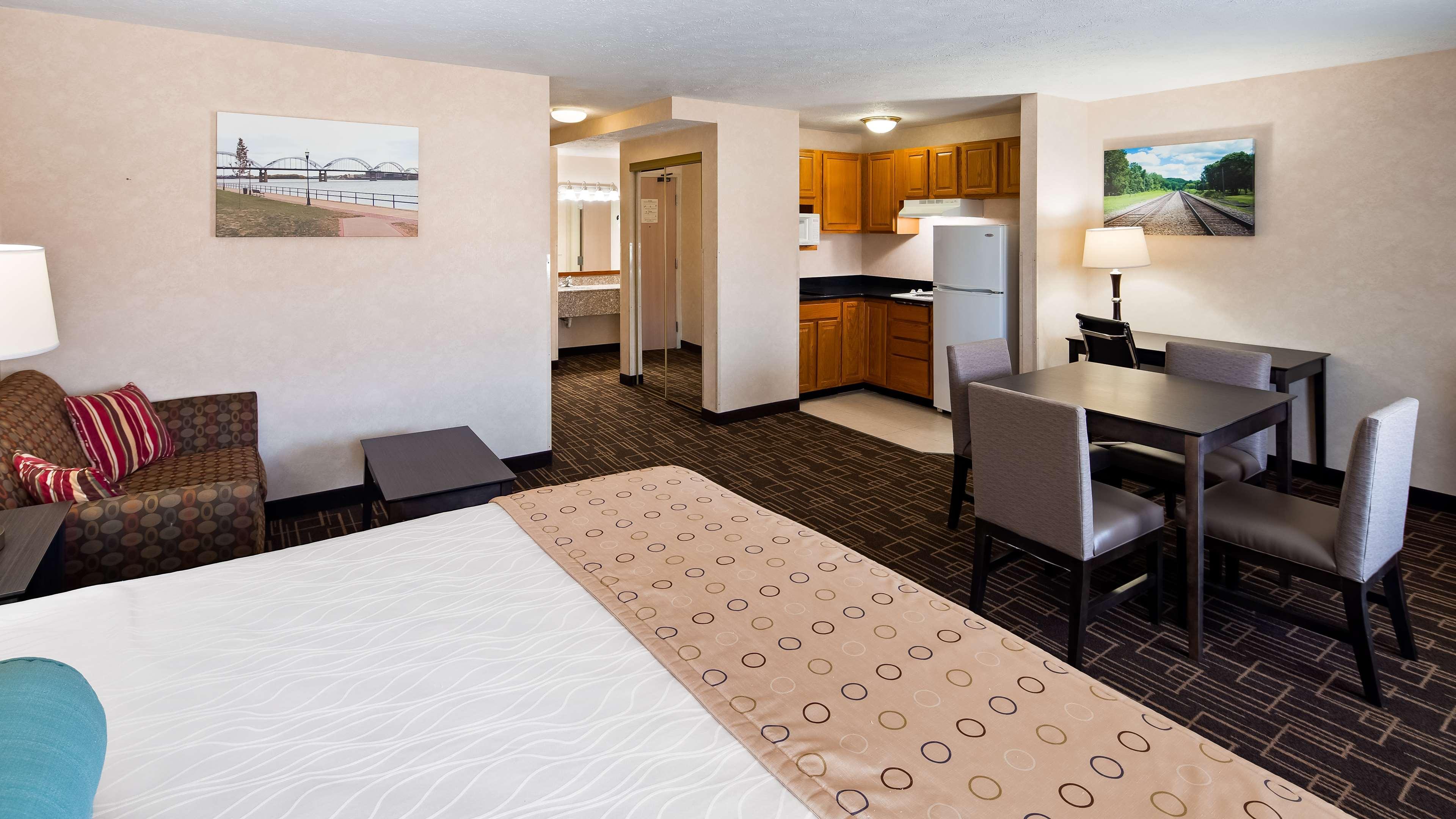 Best Western Airport Inn Moline Esterno foto