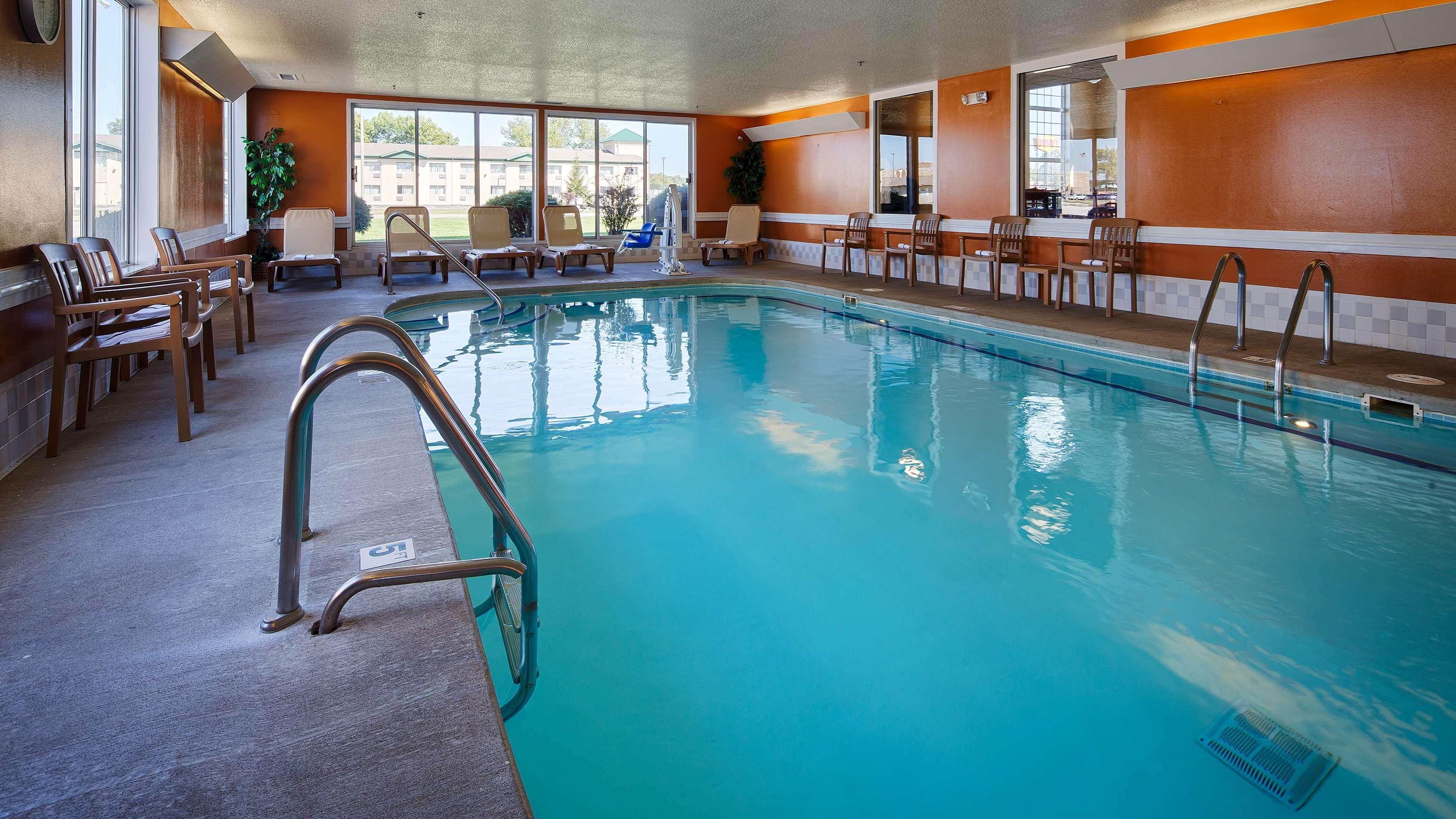 Best Western Airport Inn Moline Esterno foto
