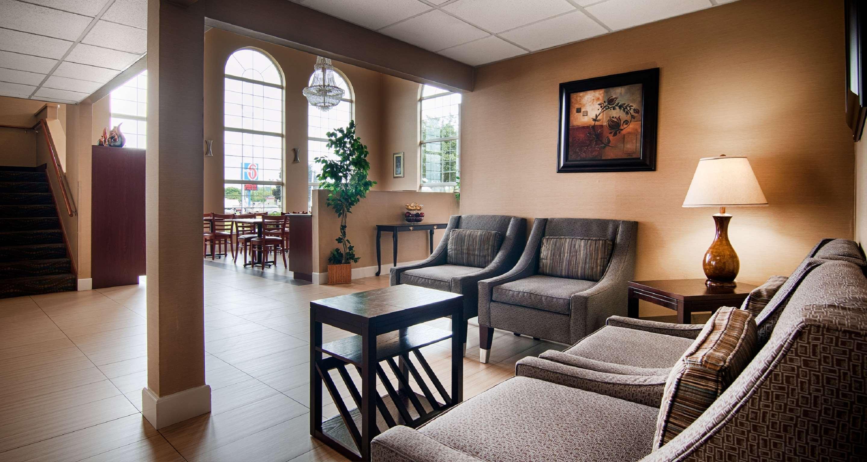 Best Western Airport Inn Moline Esterno foto