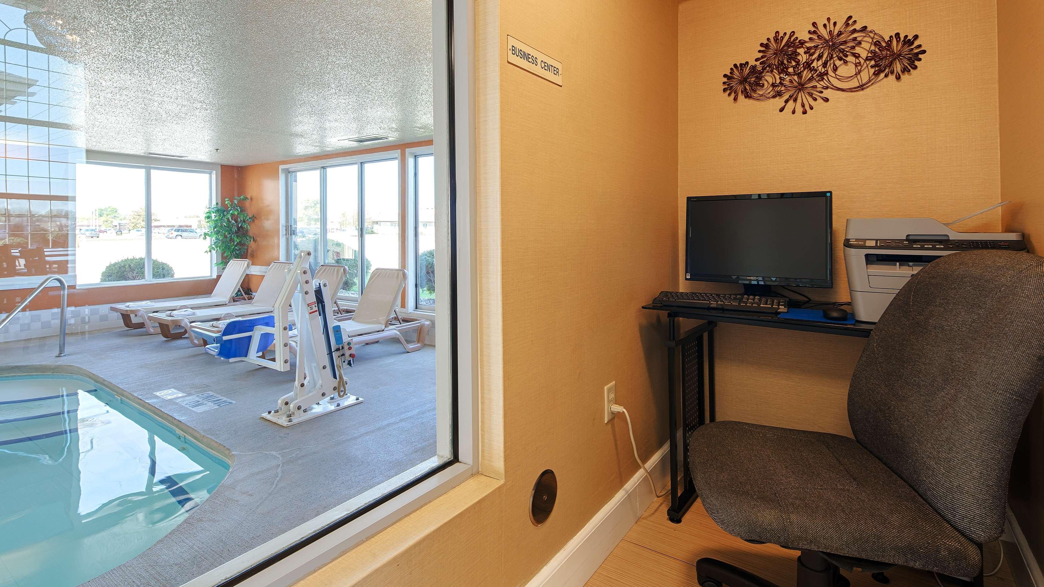 Best Western Airport Inn Moline Esterno foto