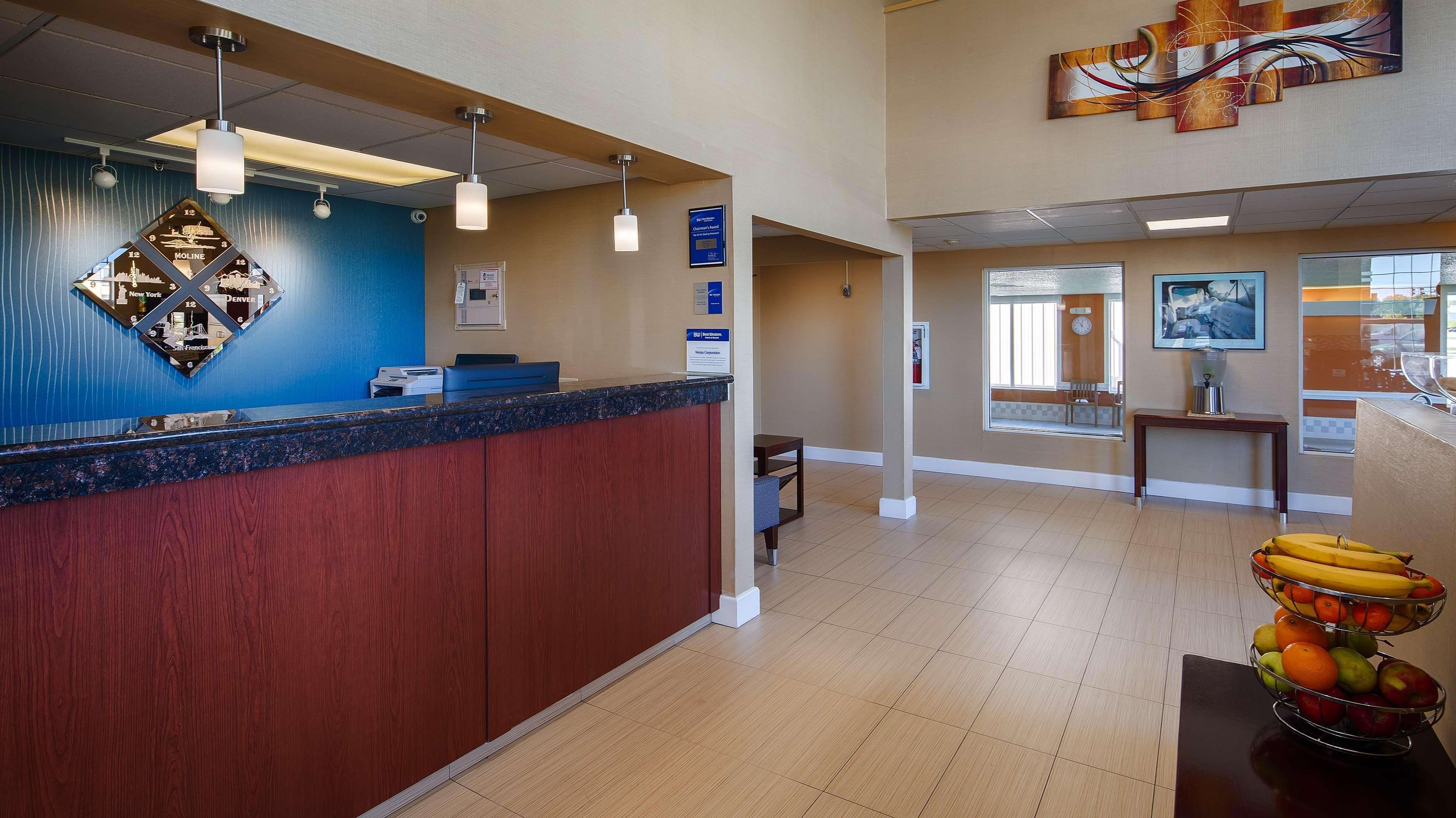 Best Western Airport Inn Moline Esterno foto