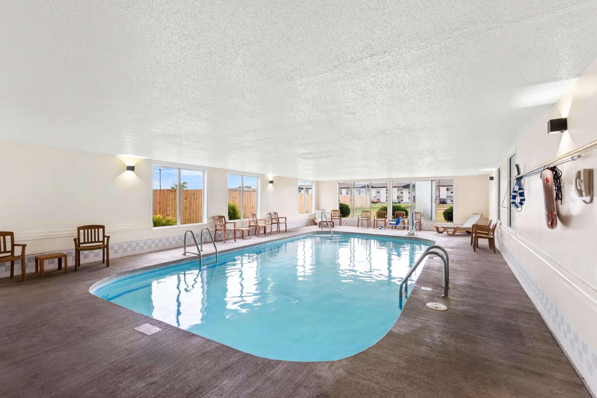 Best Western Airport Inn Moline Esterno foto