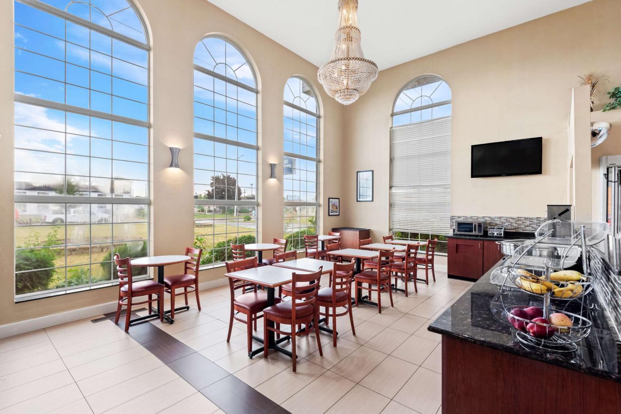 Best Western Airport Inn Moline Esterno foto