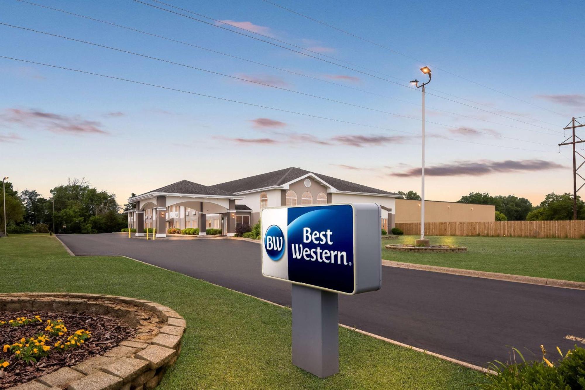 Best Western Airport Inn Moline Esterno foto